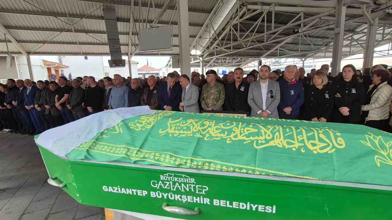 Gaziantep Bu Cenazeye Akın Etti: Şehrin Asırlık Eğitim Çınarı Sonsuzluğa Uğurlandı