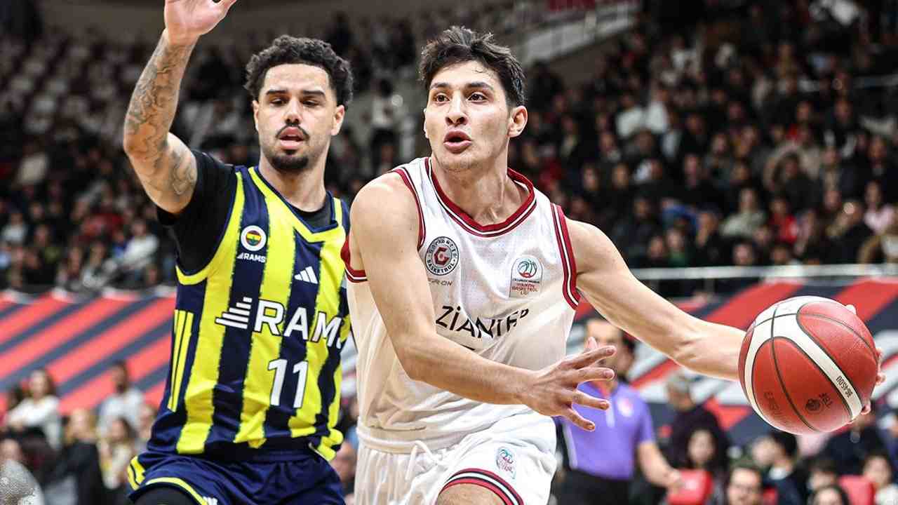 Gaziantep’te Parkeler Yandı: Fenerbahçe Koleji’ni Sarsan Zafer!