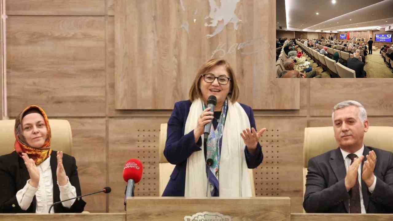 Fatma Şahin Umrecileri Karşıladı! Ulu Çınarlar Başkan Fatma Şahin’le Buluştu!