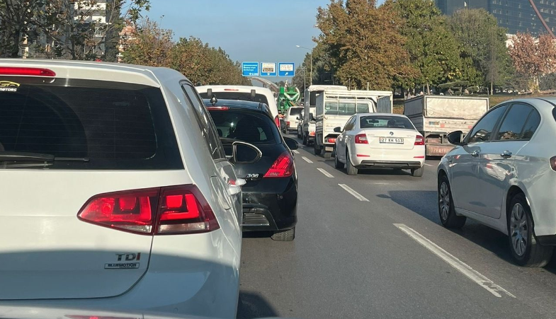 Gaziantep İpek Yolu’nda Yoğun Trafik Çilesi