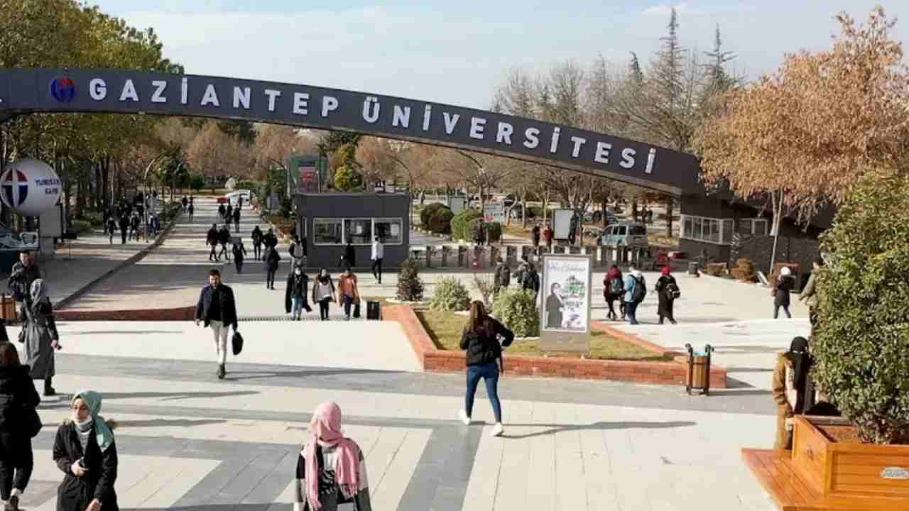 Gaziantep Üniversitesi'nde Öğrenci Olmak! Öğrenciler Okuyamıyoruz