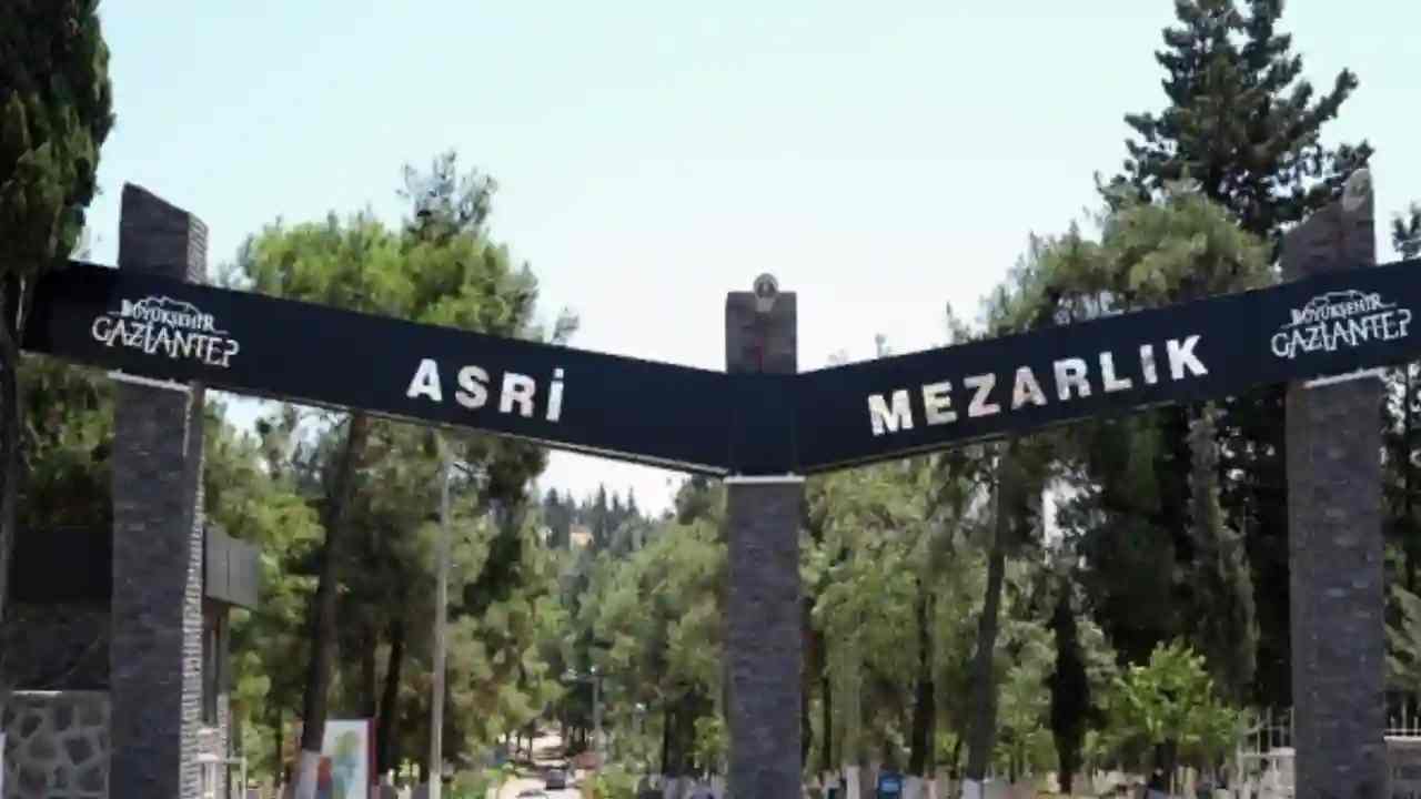 Gaziantep’te Acı Gün: 15 Erkek, 17 Kadın Toprağa Verildi – İşte Vefat Edenlerin Tam Listesi