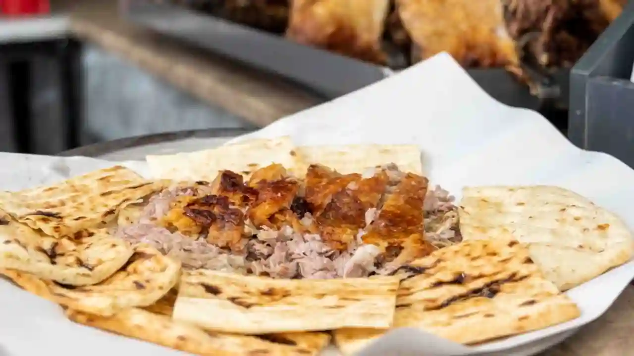 Denizli Kebabının Ateşle Yoğrulan Sırrı, Taş Fırınlar ve Usta Emeği