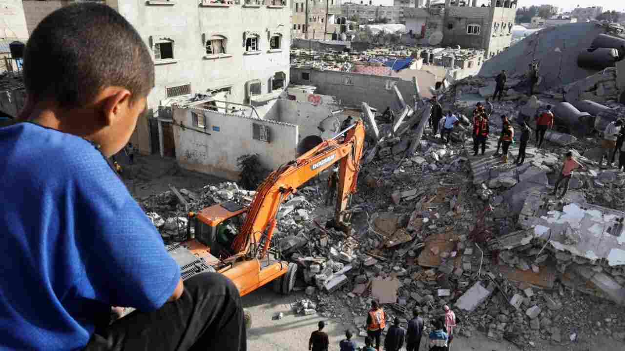 Gazze’de can kaybı 70 bin 117’ye yükseldi