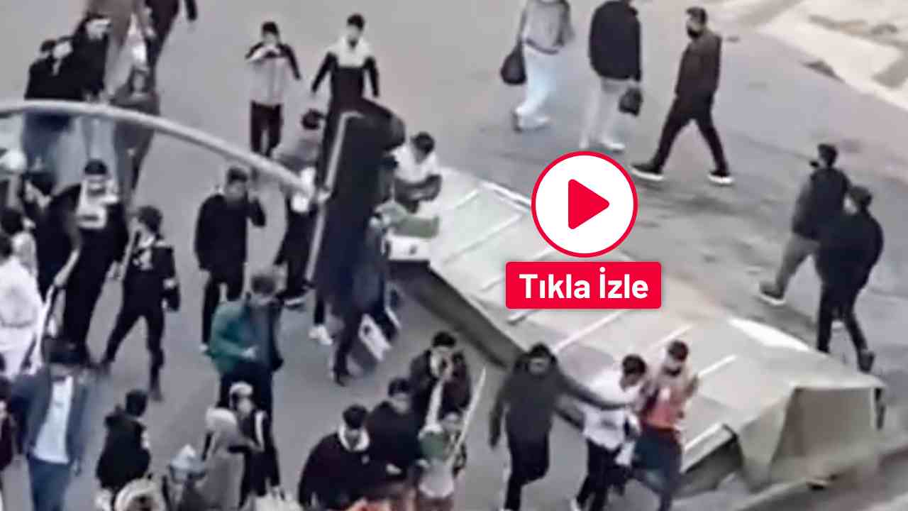 Gaziantep'te Suriyeliler Ne Yapmaya Çalışıyor? Bayraklar Açıldı, Sloganlar Yükseldi!