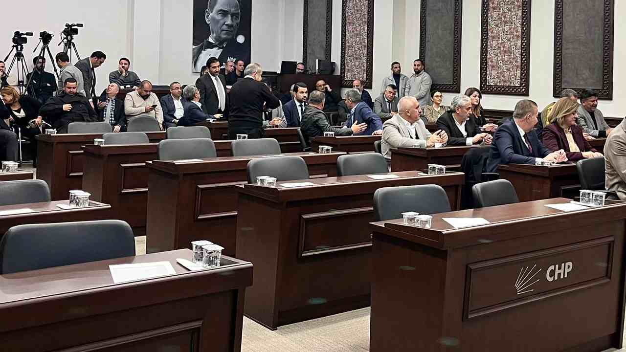 Gaziantep'te Şehitkamil Meclisinde Şok! Boş Koltuklar...