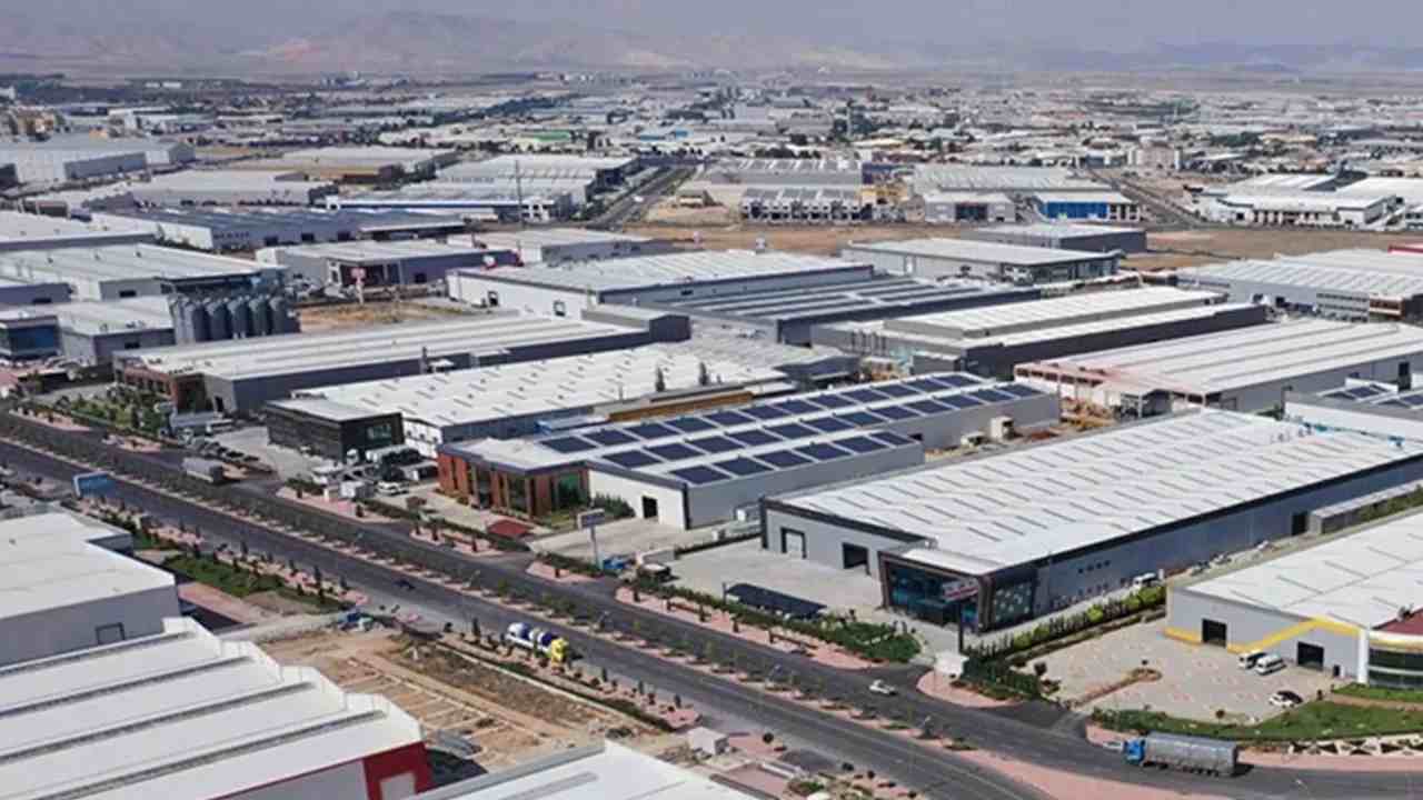 Gaziantep'te Tekstil ve Turizm Sektöründe Deprem: Dev Firmalar İflasın Eşiğinde