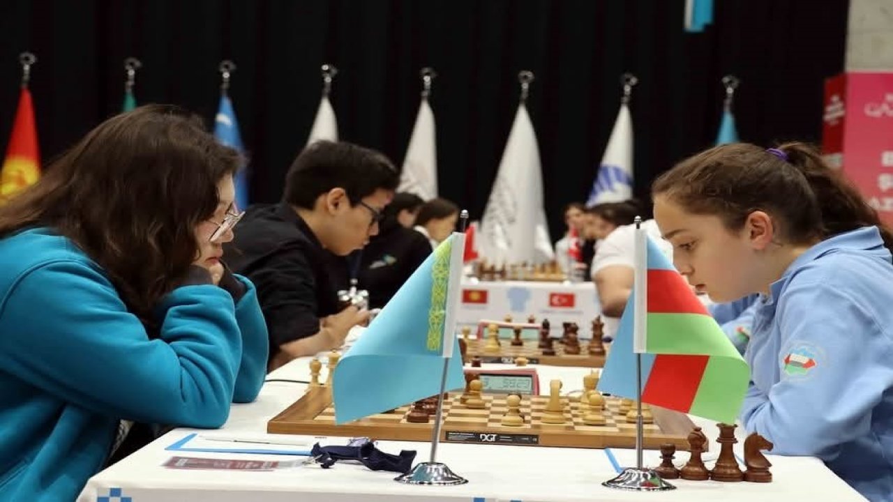 Gaziantep’te satranç tarihine geçen çifte şampiyona heyecanı sürüyor