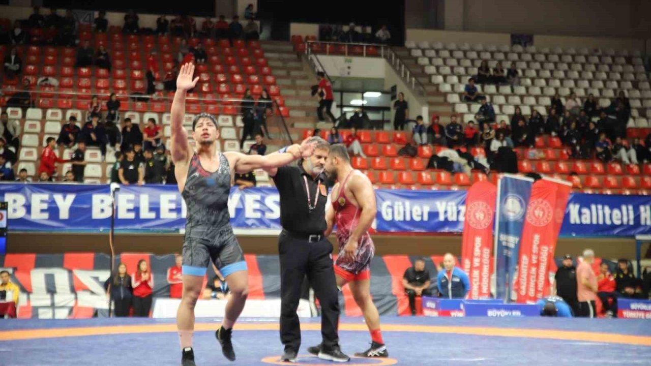 Türkiye Güreş Şampiyonası Gaziantep’te sona erdi