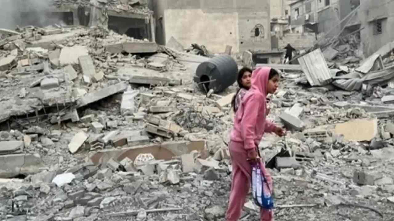 Gazze’de can kaybı 70 bin 665’e yükseldi