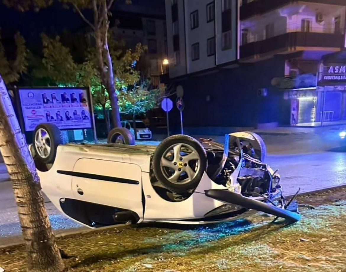 Gaziantep’te 'Düğün Salonu' Önünde Araç Takla Attı!