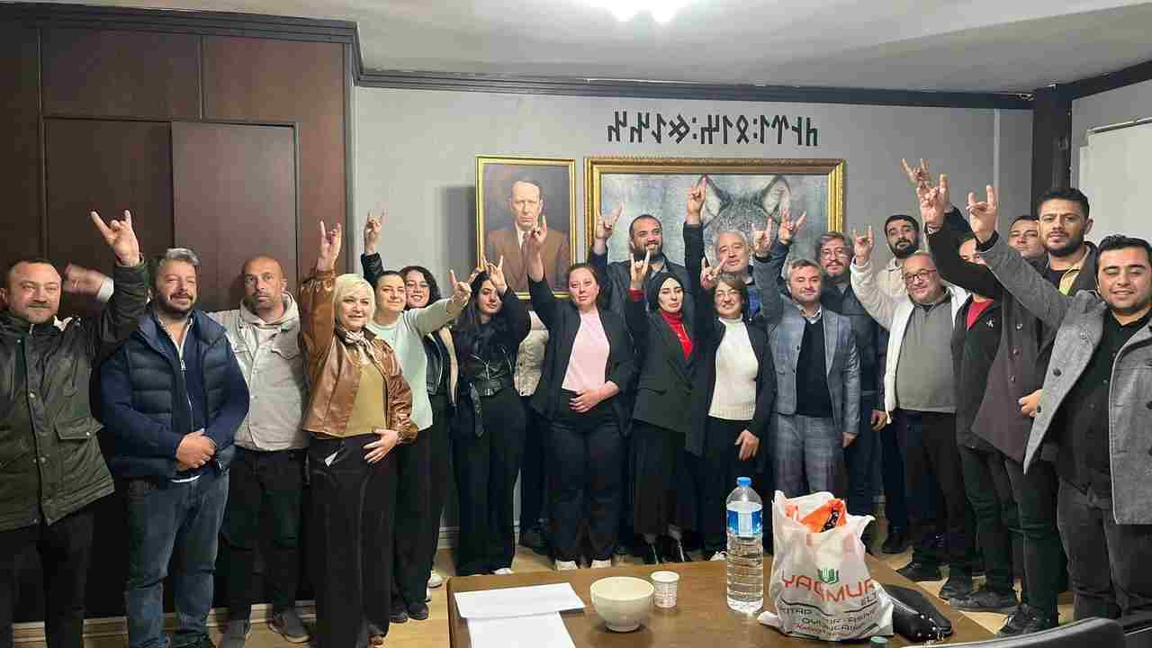 Zafer Partisi Gaziantep’te Dağıldı: İl ve İlçeler Topluca İstifa Etti