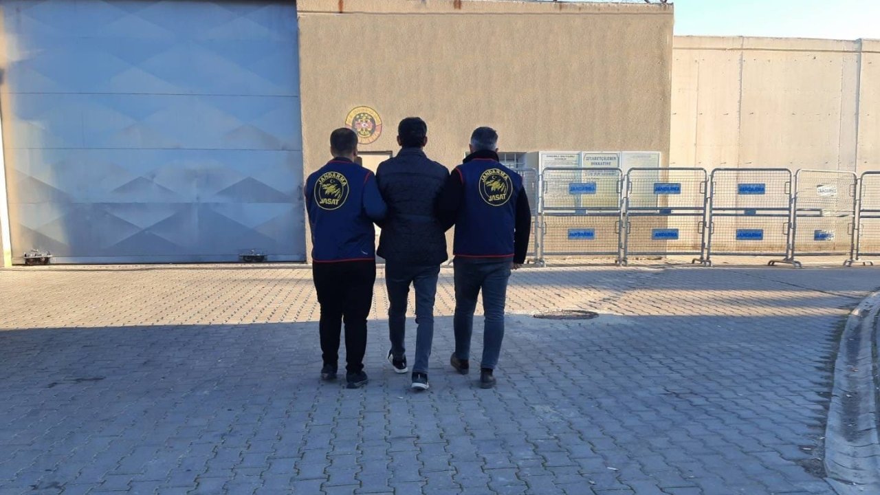 Gaziantep'te dolandırıcılık suçundan 12 yıl cezayla aranan şahıs yakalandı