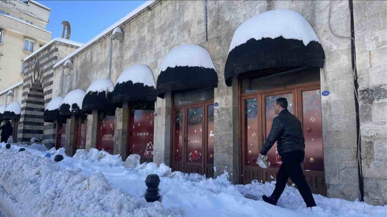 Meteoroloji’den Gaziantep'e Kar Uyarısı: Gaziantep Listede Yer Aldı