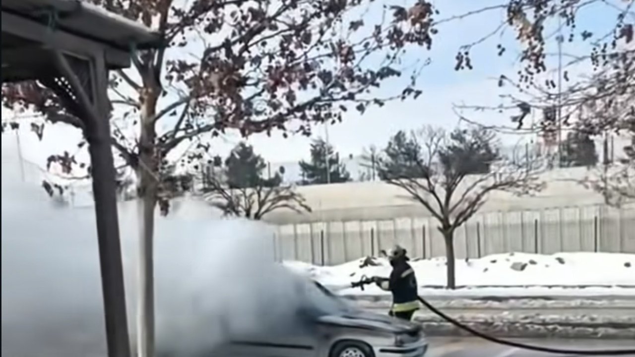 Gaziantep’te seyir halindeki araç alev alev yandı!