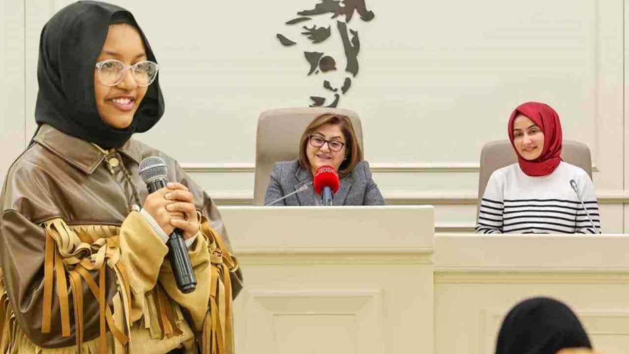 Gaziantep dünyaya açıldı! 60 ülkeden 120 genç Gaziantep'te