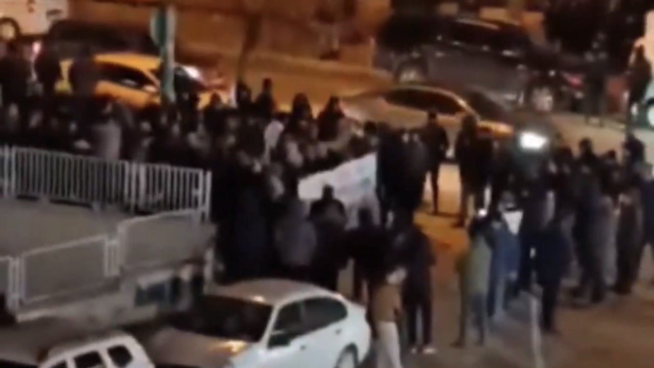 Dikkat Çeken Kalabalık: Eylem İddiası Gündemde