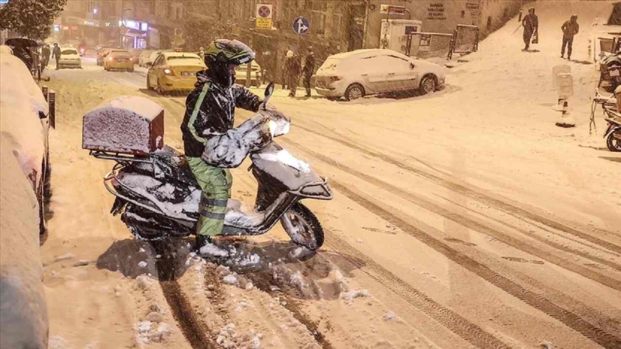Gaziantep’te Motokuryelere Kar Engeli! Yasak Saat 13.00’te Başlıyor