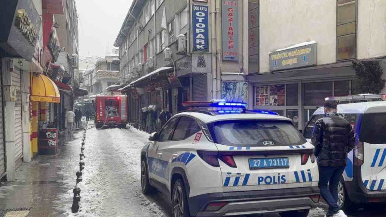 Gaziantep’te İş Yerinde Yangın! 2'si Ağır 6 Yaralı