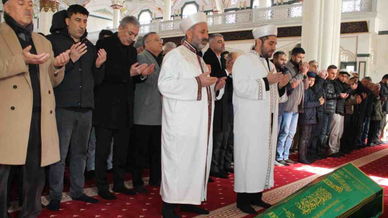 Altunkaya ailesinden taziye duyurusu!