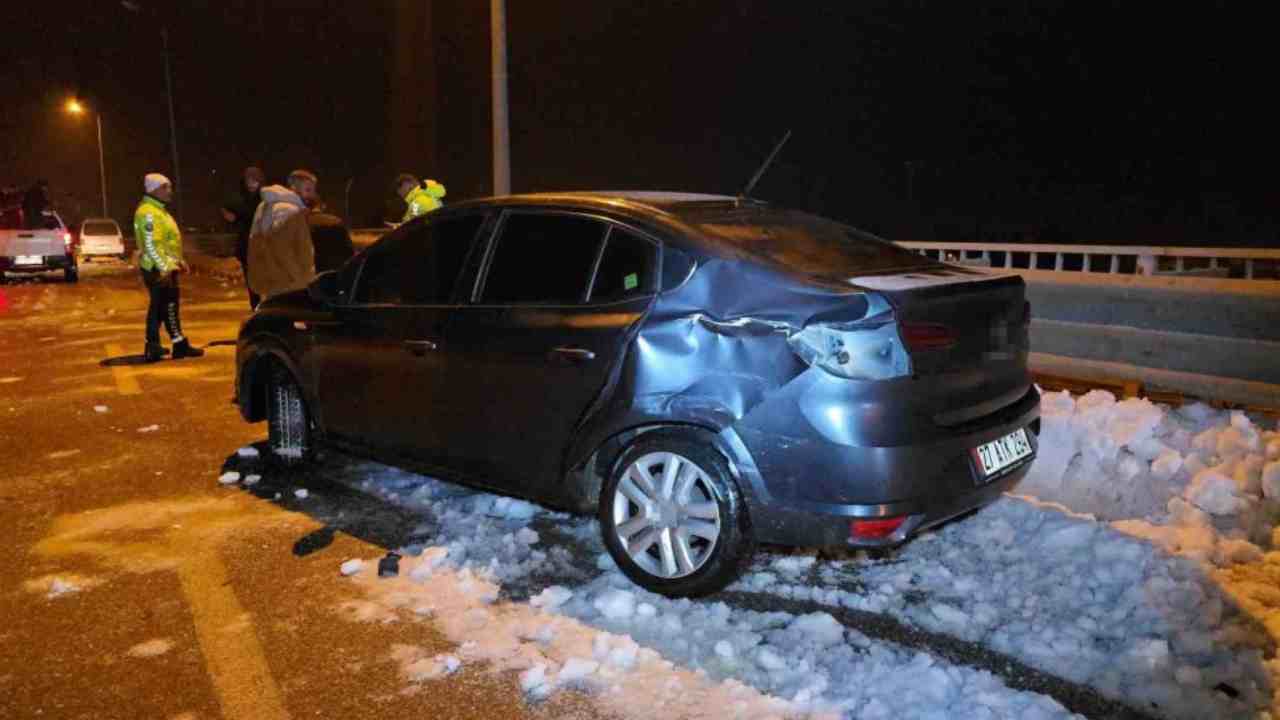 Gaziantep’te buzlanma nedeniyle kaza: 1 yaralı