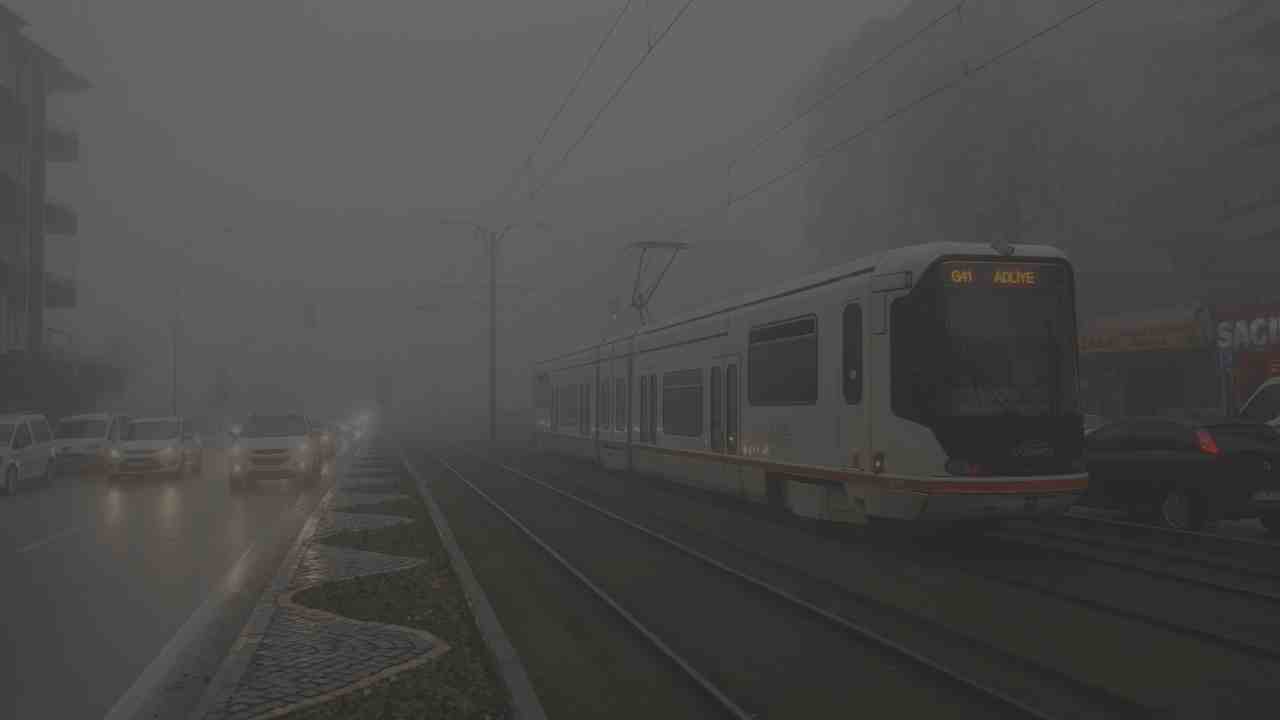 Gaziantep’te Tramvay Krizi: Vatandaş İsyan Etti, Duraklar Karıştı!