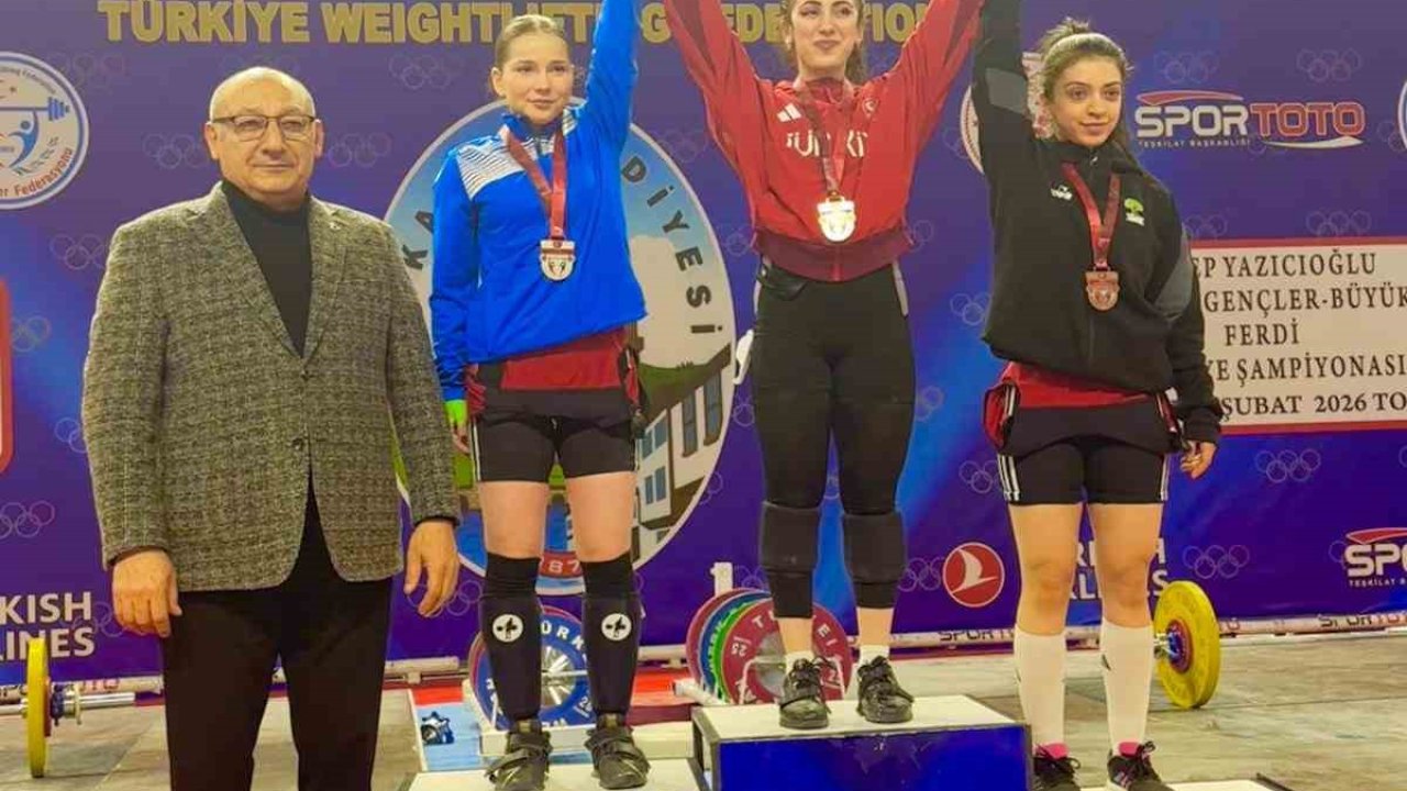 Şehitkamil sporcularından büyük başarı