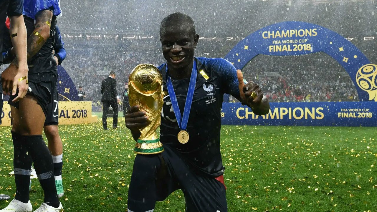Fenerbahçe Transferde Dünya Yıldızını Bitirdi: Kanté İstanbul’a Geliyor