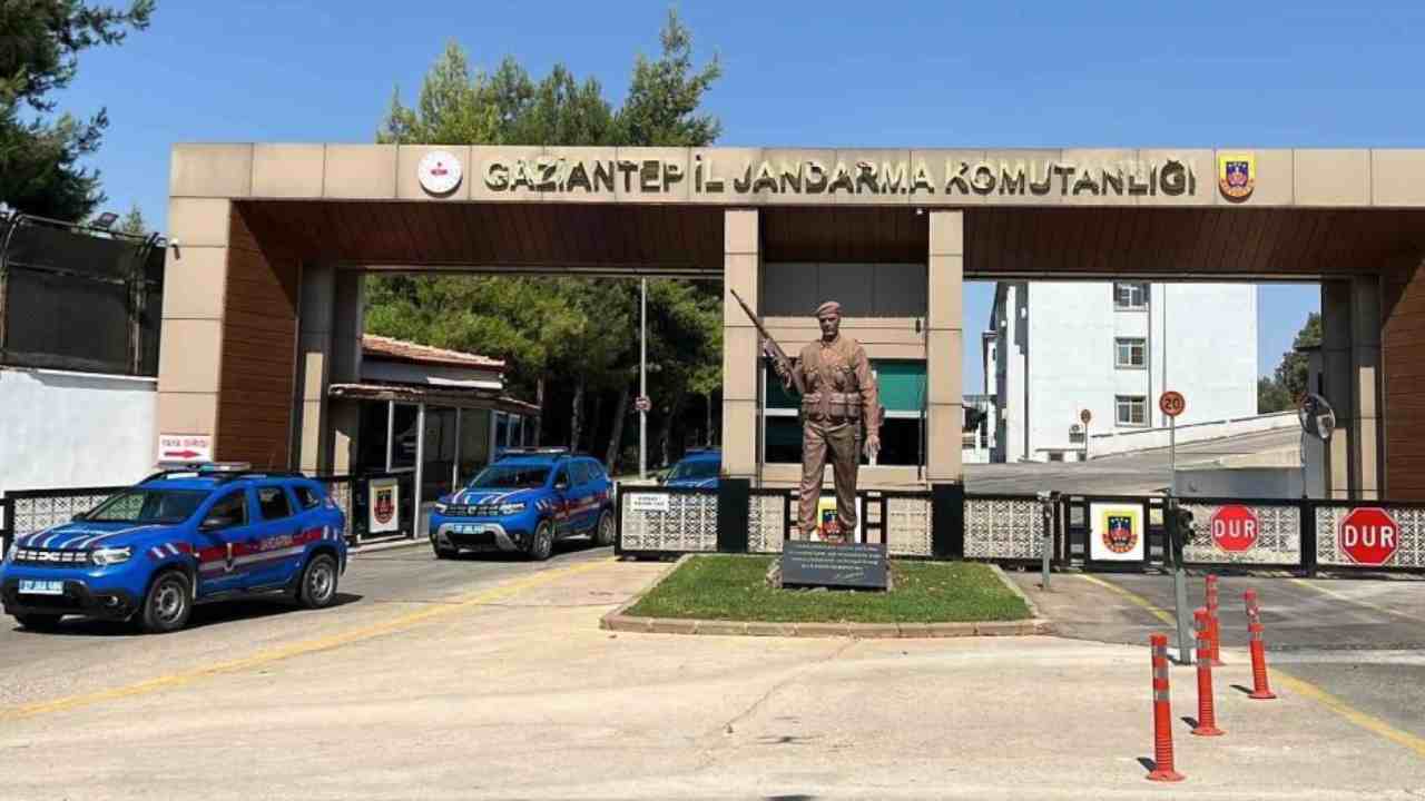 Gaziantep'te Milyonluk Vurgun: İlan Çetesi Çökertildi!