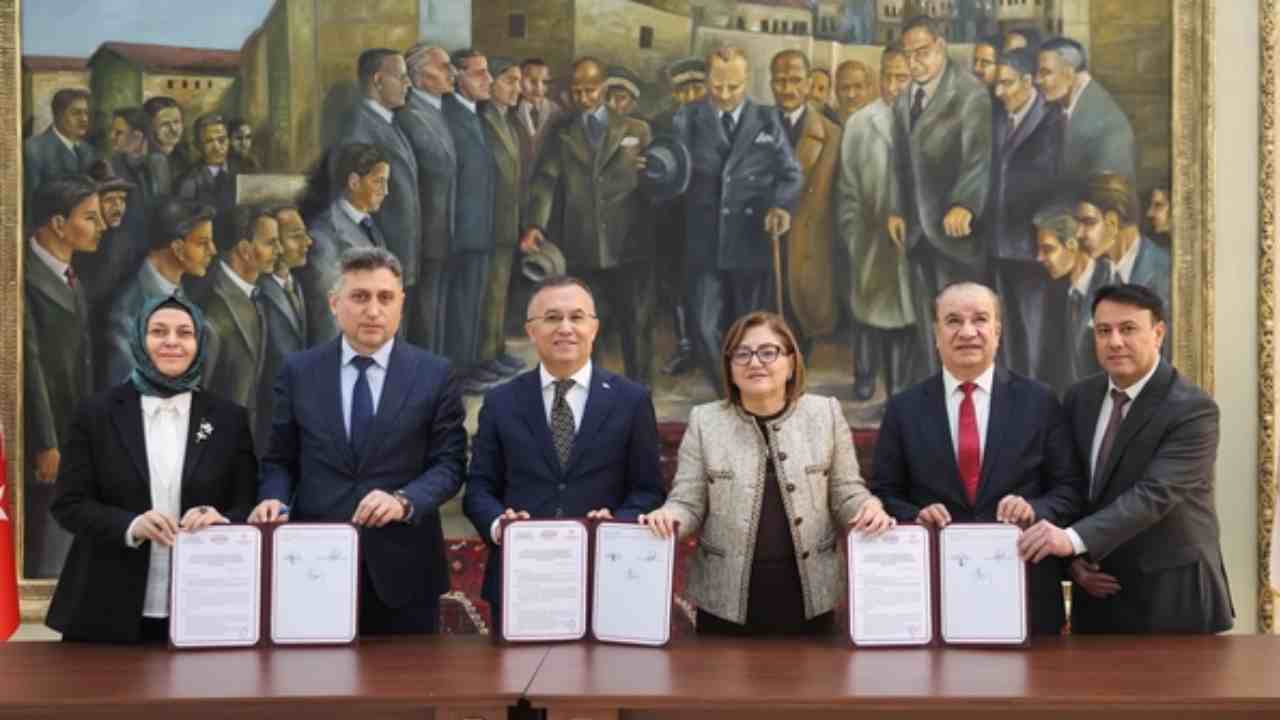 Gaziantep'te Kimse Hastanede Yalnız Kalmayacak: Dev Hizmet Başladı!