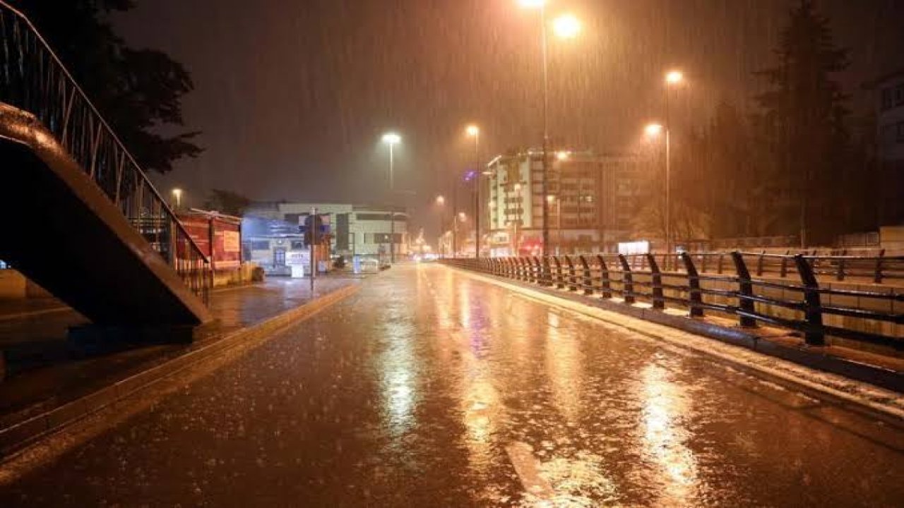 Gaziantep’te Sağanak Yağış Etkisini Artırdı: