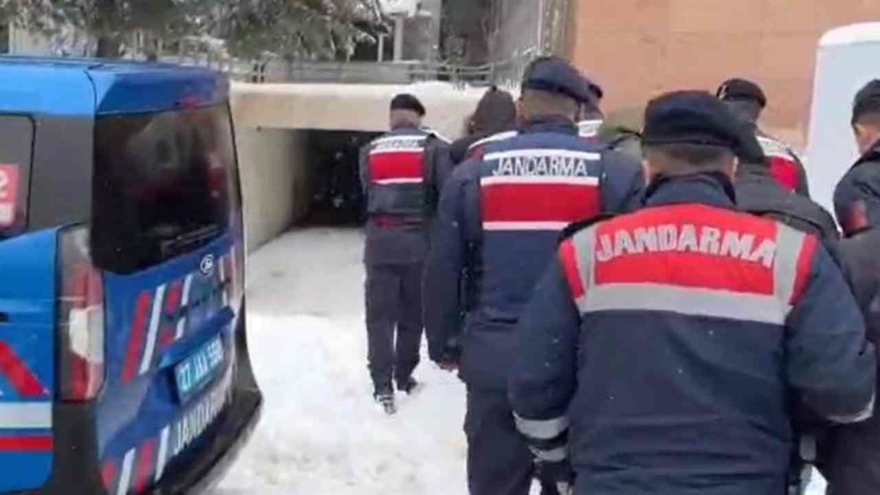 Gaziantep’te Fuhuş Operasyonu: Masaj Salonu Değil Dehşet Evi!