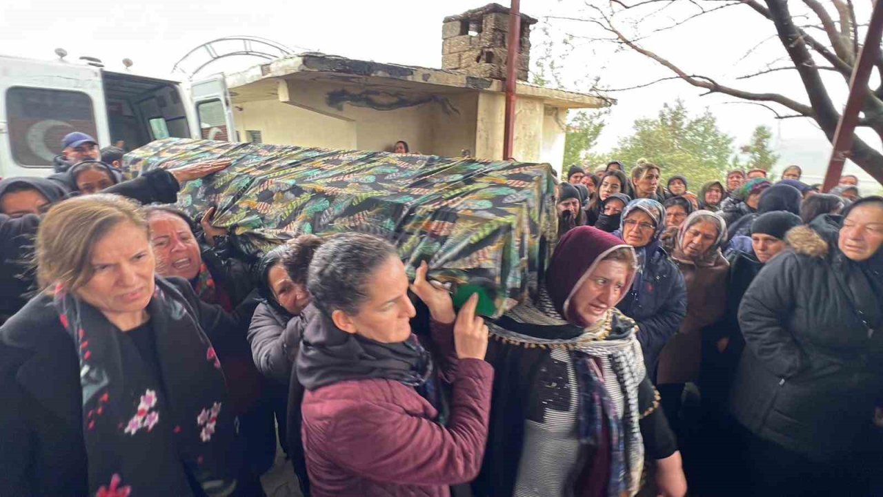 Gaziantep ve Pazarcık Bu Haberle Yıkılmıştı! Boğularak Öldürülen Alev Koç son yolculuğuna uğurlandı
