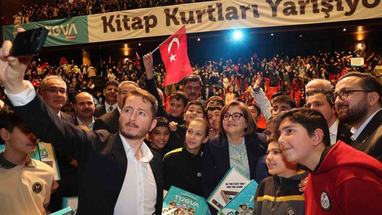 Gaziantep’in Gençleri "Kitapkurdu" ile geleceğe kanat açıyor