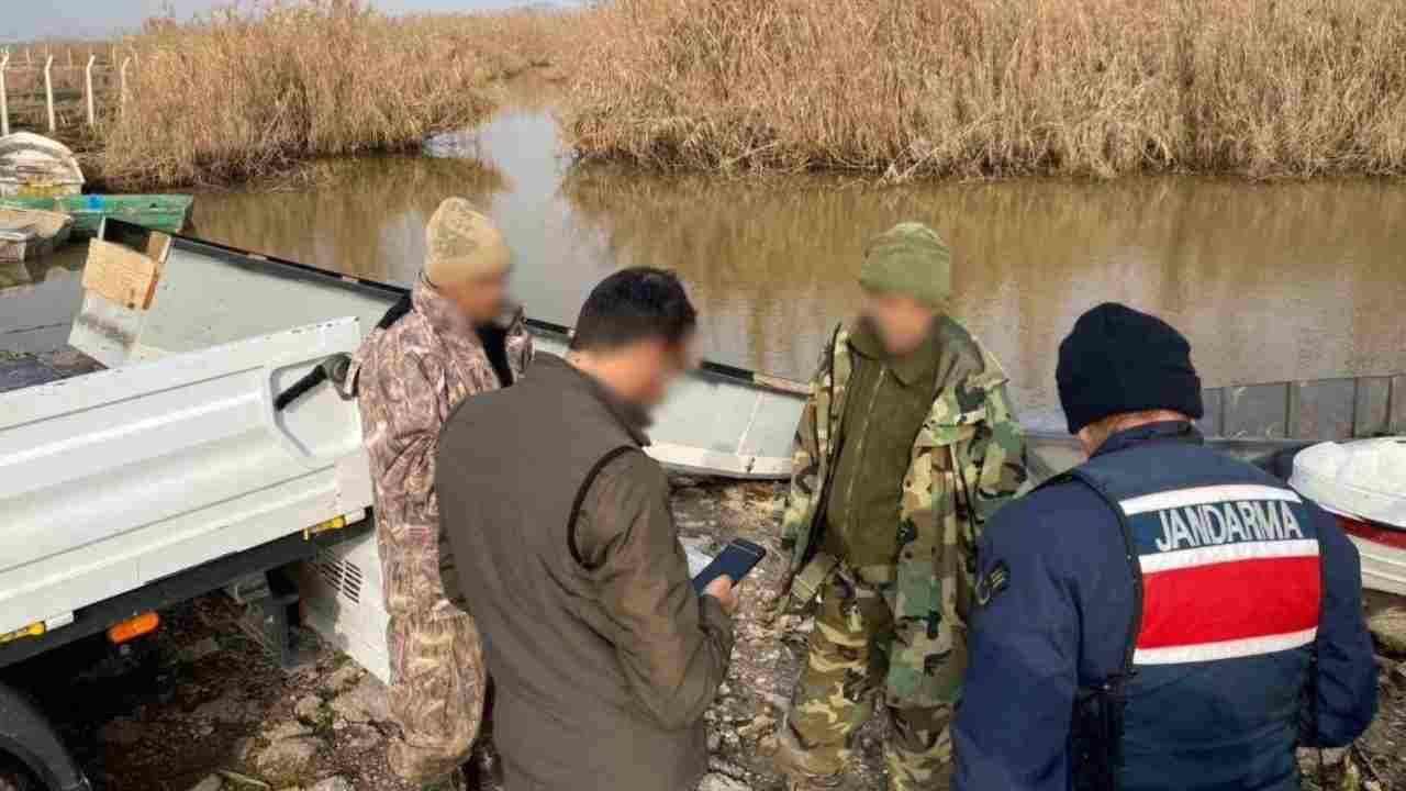 Gaziantep'te yasak bölgede avlanan 3 şahıs, jandarma ekiplerince yakalandı