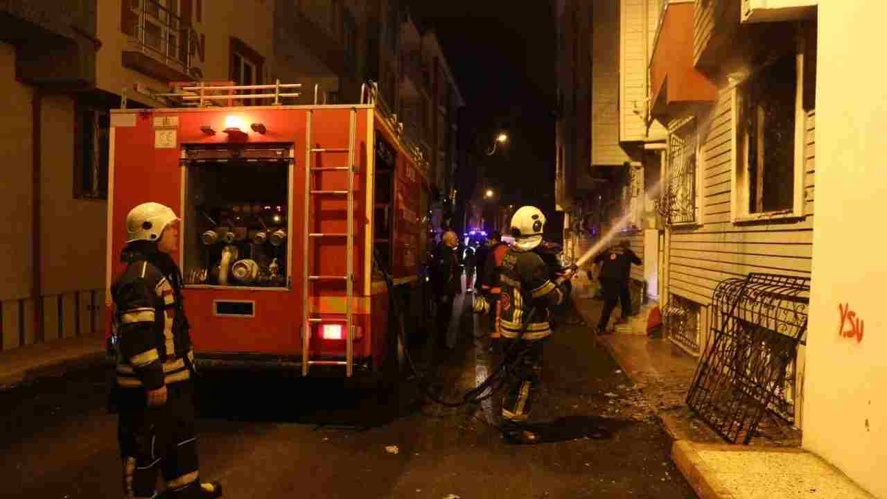 Şehitkamil’de Ev Yangını Paniğe Neden Oldu! 2 Küçük Çocuk Yaralandı