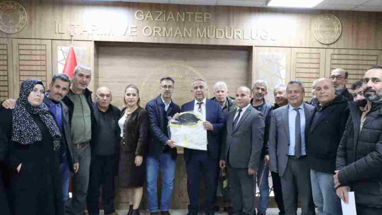 Gaziantep'te ’Ana Arı Yetiştiriciliği’ kursunu başarıyla bitiren kursiyerlere sertifika
