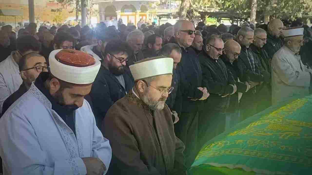 Gaziantep'te Duygulandıran Veda! Eski Müftü Son Yolculuğuna Uğurlandı
