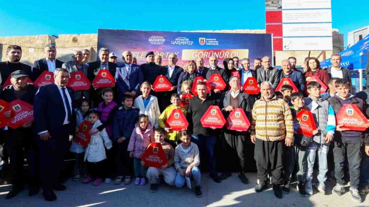 Gaziantep'te Türkiye'de ilk olan proje! 10 bin reflektör dağıtılacak