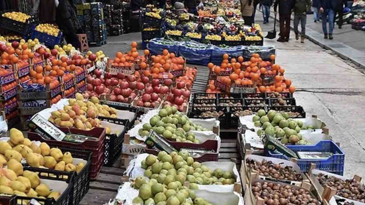 Gaziantep’te Ramazan Pazarı Cep Yakıyor: Sebze Meyve Fiyatları Uçtu