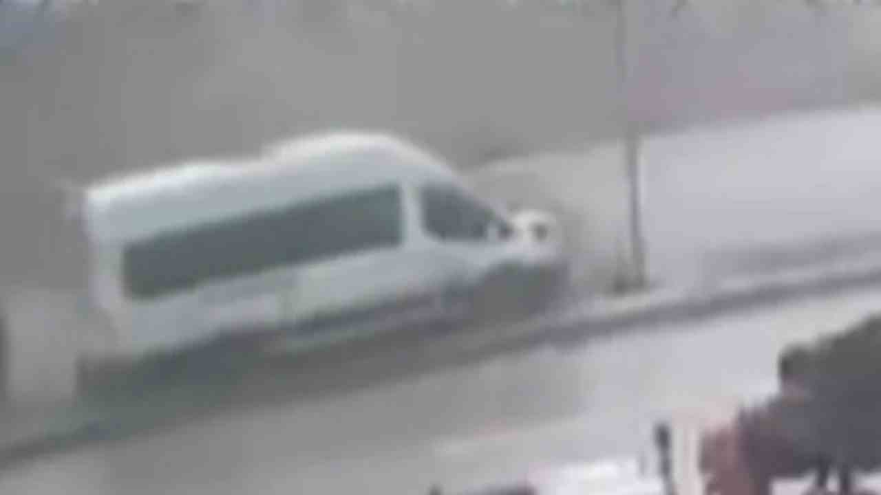 Gaziantep’te İftar Saatinde İşçi Servisleri Çarpıştı: OSB Yolunda 4 Yaralı