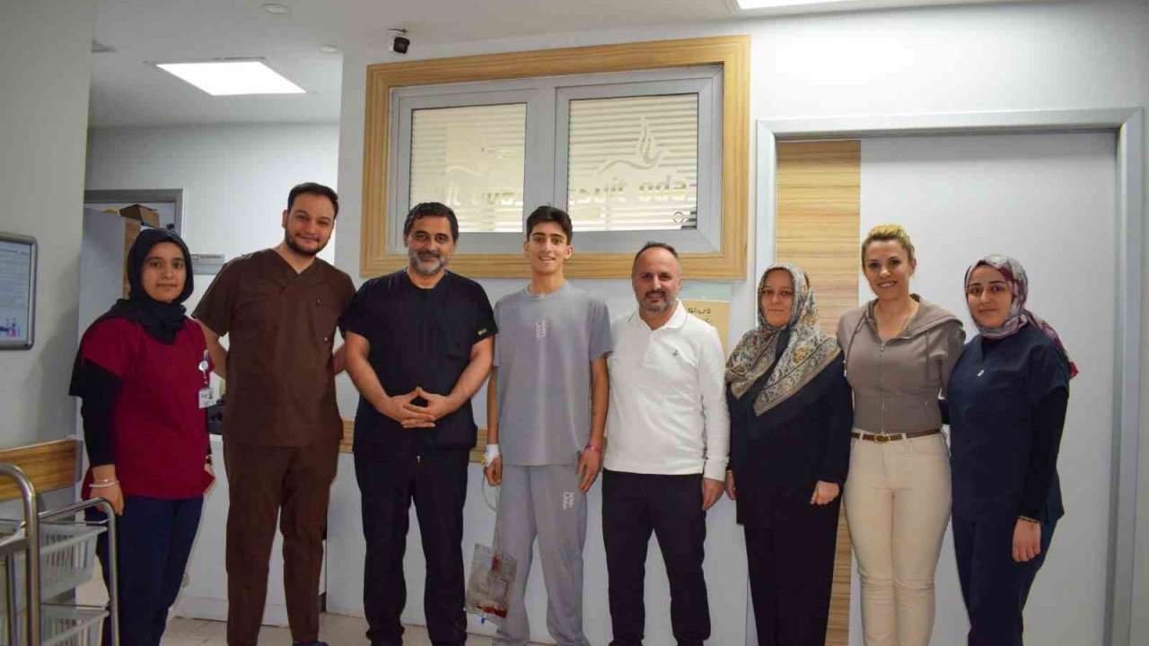 Gaziantep'te genç futbolcuya hayat kurtaran müdahale