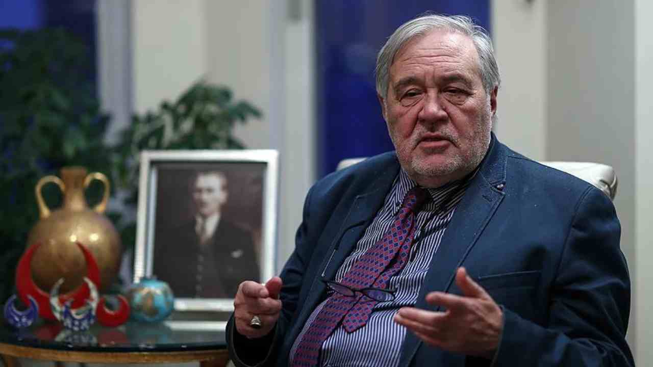 İlber Ortaylı Kimdir? Türkiye Prof. Dr. İlber Ortaylı'yı kaybetti