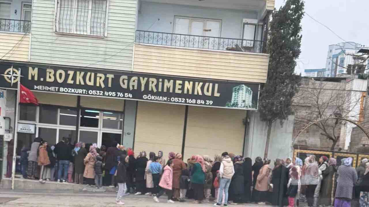 Gaziantep'in Örnek Muhtarı: 4 Bin Kız Çocuğunun Yüzünü Güldürdü