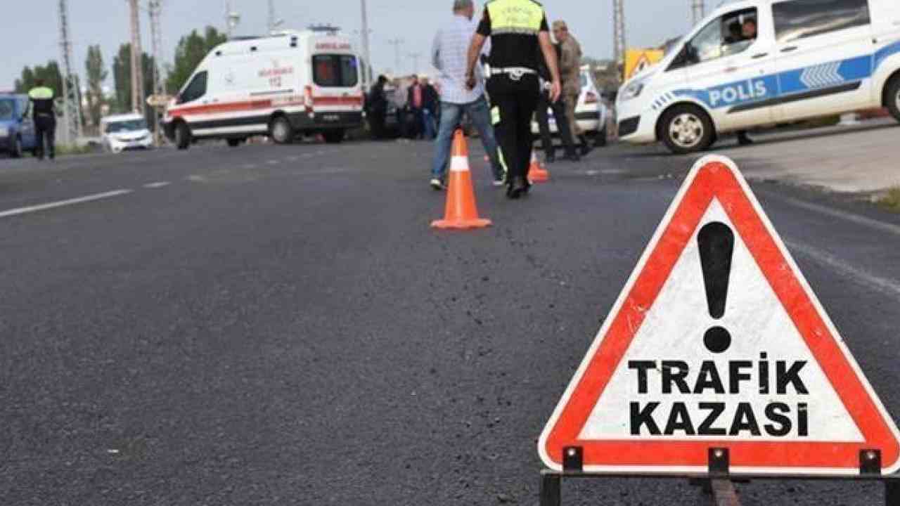 Gaziantep’te Can Pazarı: Bariyerlere Saplanan Araçta Sıkıştı!