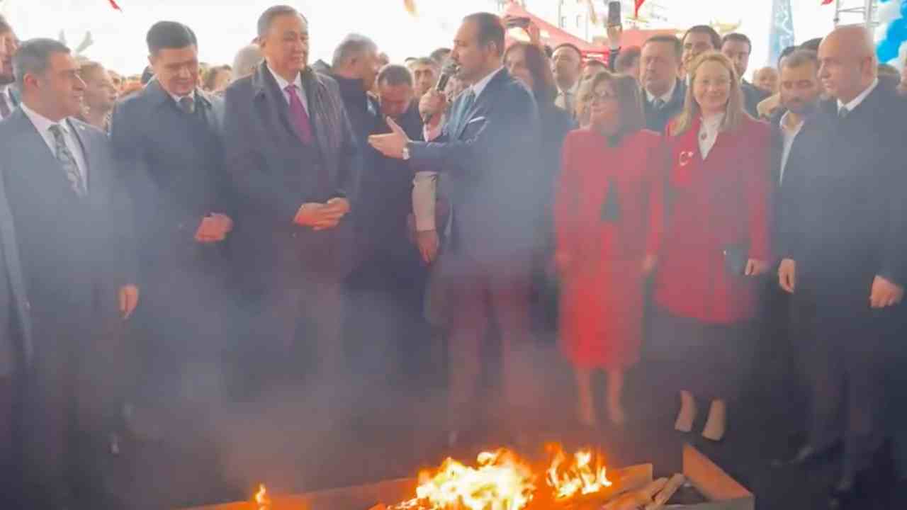 Gaziantep’te Nevruz Ateşi Yakıldı: Birlik ve Kardeşlik Mesajı