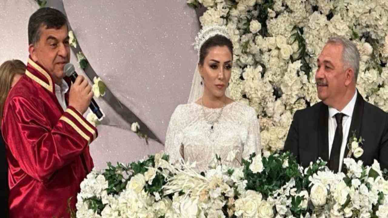 AK Parti Gaziantep Eski İl Başkanı Murat Çetin’in Evi Bayram Yeri!