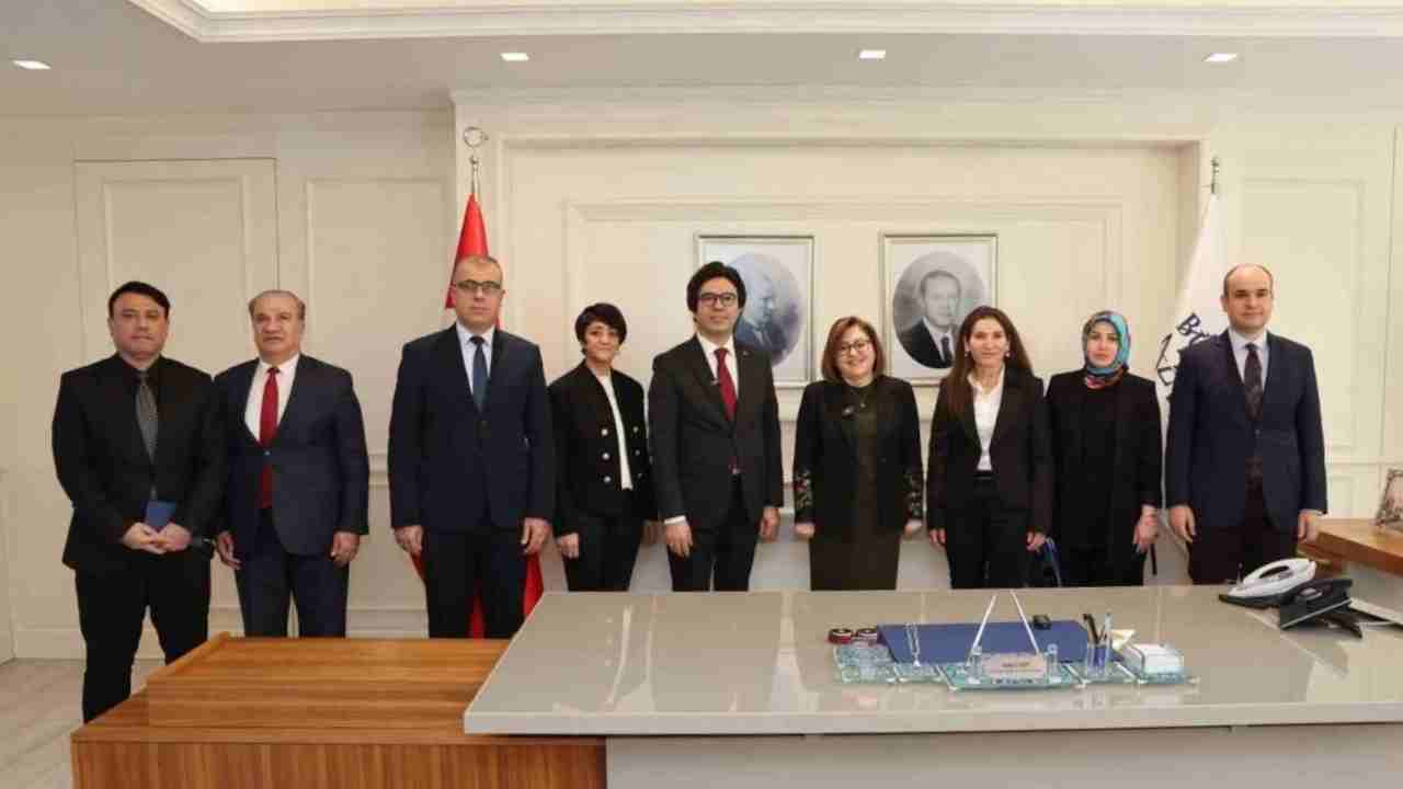 Gaziantep Büyükşehir’den doğum sürecine destek için ebe eşliği modeli