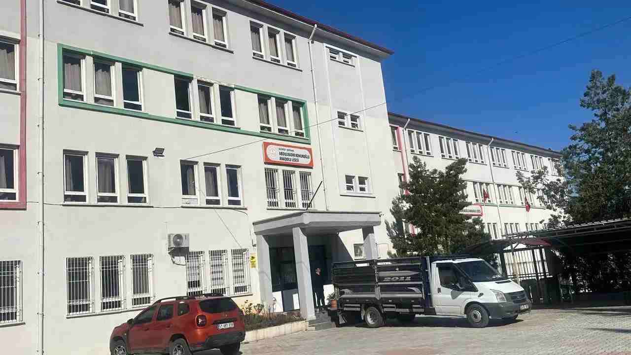 Gaziantep’te Okul Boşaltılıyor İddiası: Veliler Ayakta
