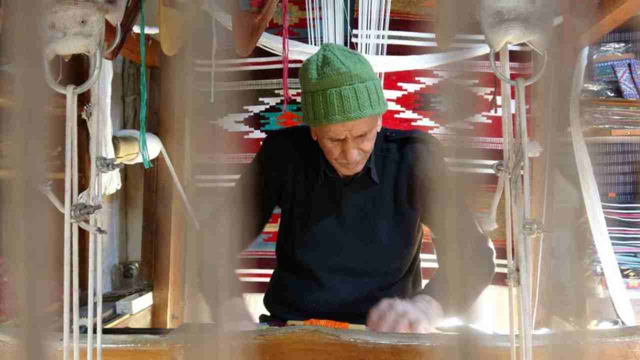 Antep kilimini yaşatmak için 80 yıldır tezgah başında